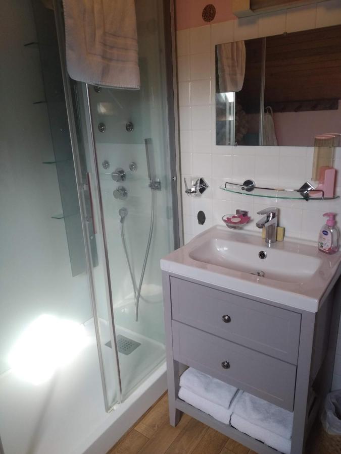 Bed and Breakfast La Longere Des Gillettes Bezenet Екстер'єр фото