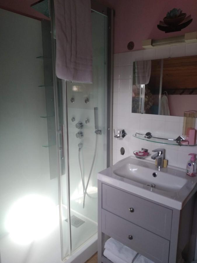 Bed and Breakfast La Longere Des Gillettes Bezenet Екстер'єр фото