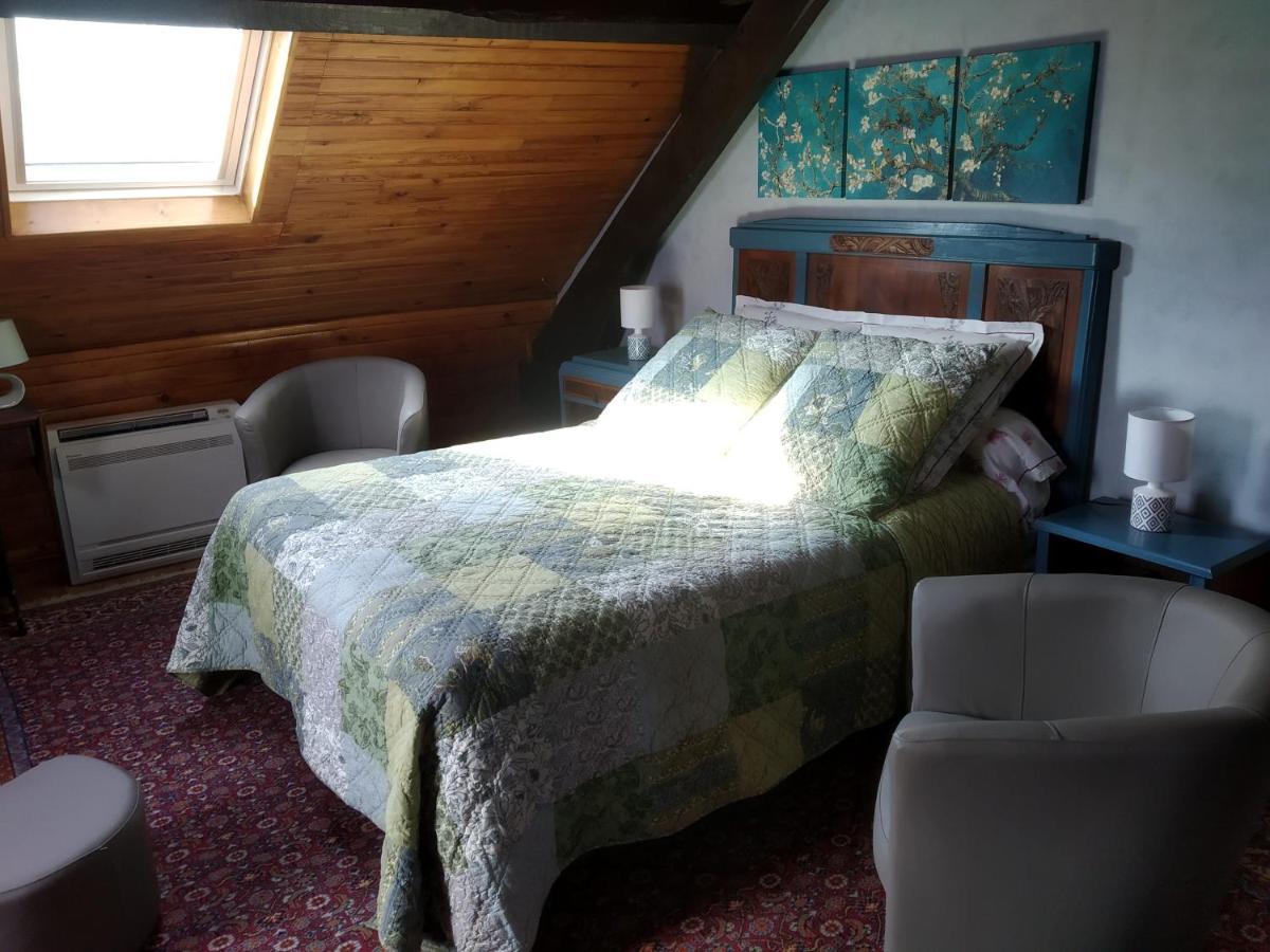 Bed and Breakfast La Longere Des Gillettes Bezenet Екстер'єр фото